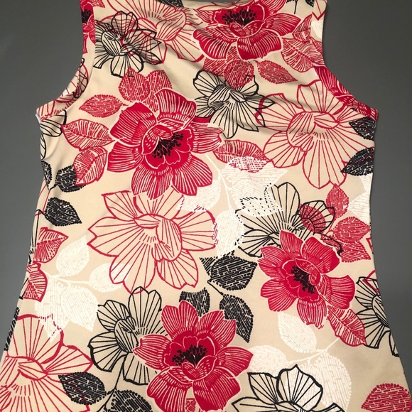 New York & Co flower tank top - Picture 2 of 4